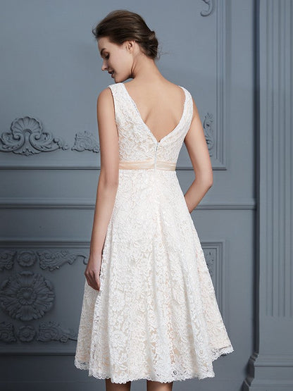 Wedding Dresses Princess V-neck Sleeveless Knee-Length Lace