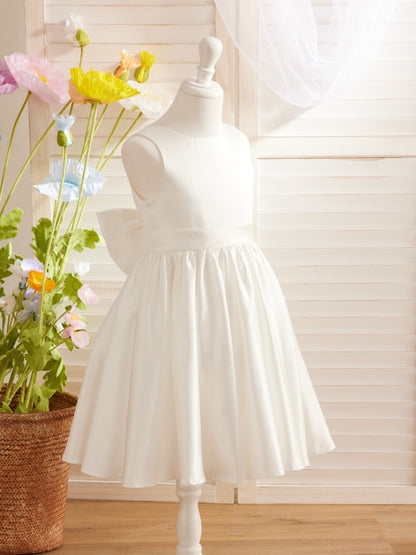 Elegant A-line Satin V-Back Bow Knee-length Flower Girl Dress