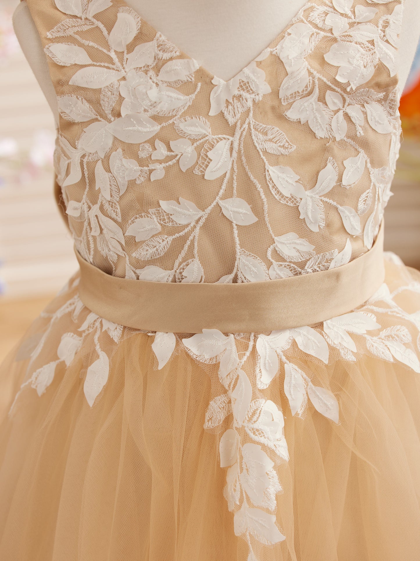 Sleeveless Lace Tulle Knee Length Flower Girl Dress