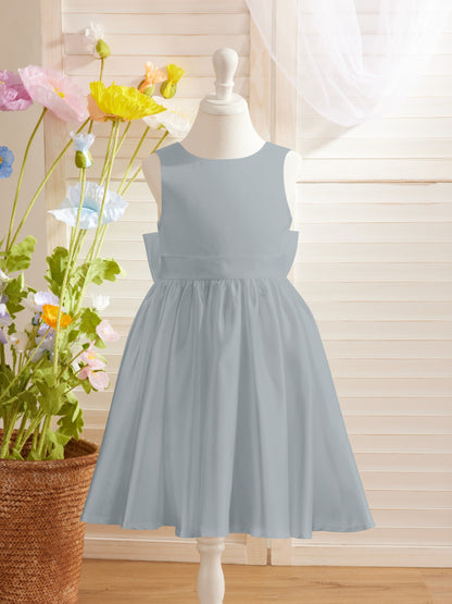 Elegant A-line Satin V-Back Bow Knee-length Flower Girl Dress