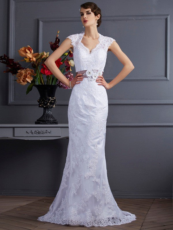 Trumpet/Mermaid Sleeveless Applique Long Satin Wedding Dresses