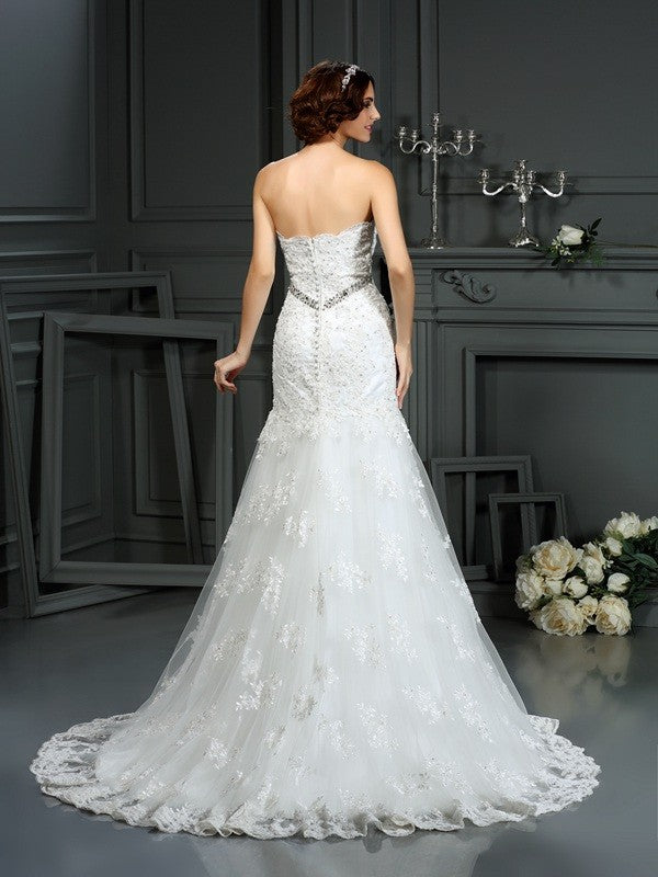 Trumpet/Mermaid Strapless Beading Sleeveless Long Lace Wedding Dresses