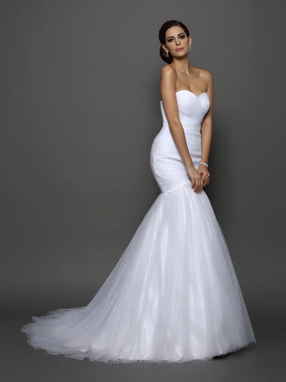 Trumpet/Mermaid Sweetheart Pleats Sleeveless Long Net Wedding Dresses