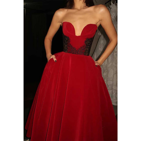 Sexy A-Linien-Kleid, trägerlos, ärmellos, Spitzenapplikationen mit Taschen, Party-/Abschlussball-/Abendkleid 