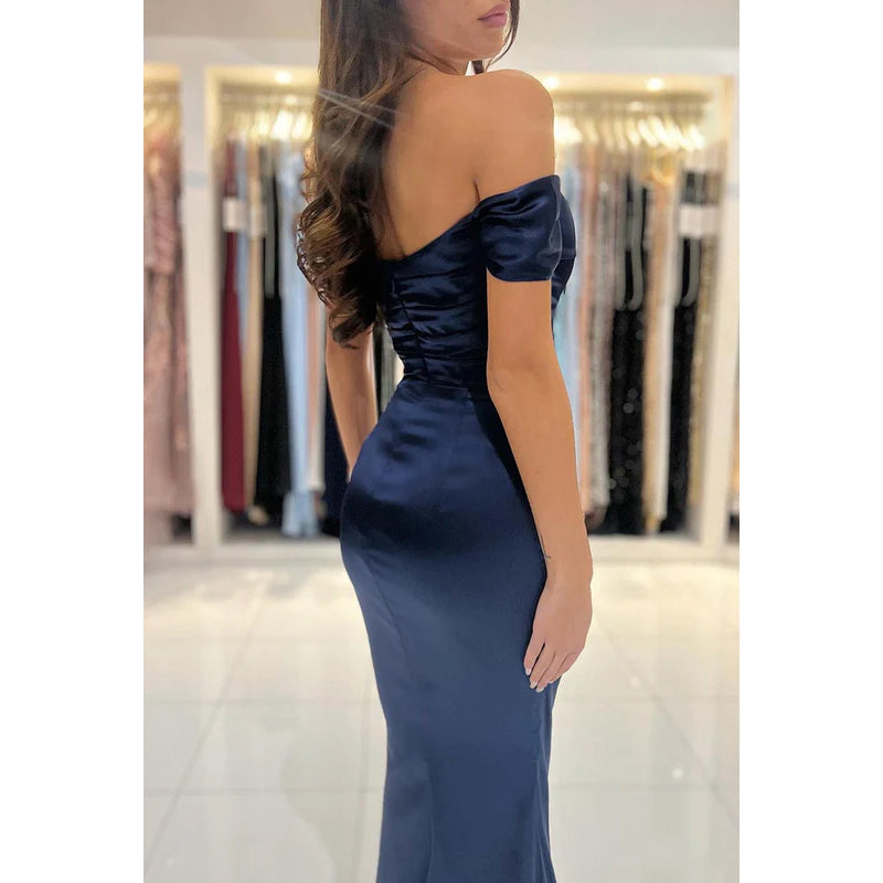 Trumpet/Mermaid Off-Shoulder Satin Pleats Sleeveless Prom Dress