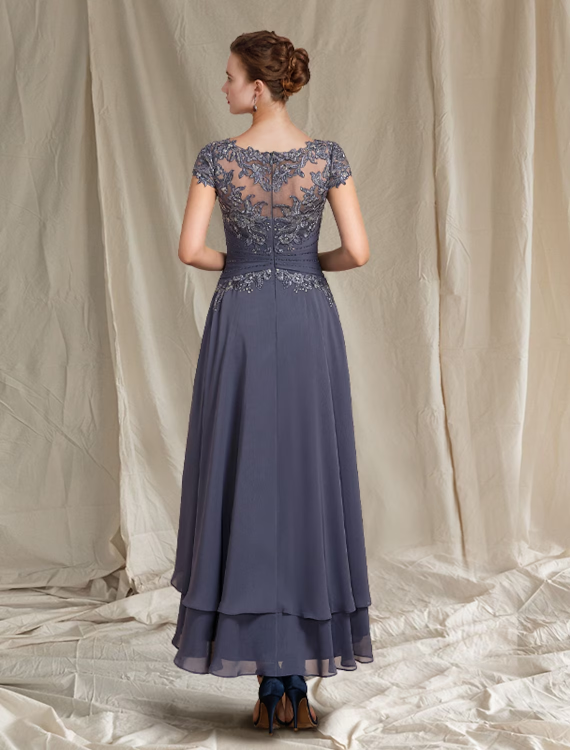 Zweiteiliges A-Linien-Kleid für die Mutter der Braut, formeller Hochzeitsgast, eleganter U-Ausschnitt, asymmetrische Wadenlänge, Chiffon-Spitze, kurze Ärmel, Wickelkleid mit Perlenapplikationen