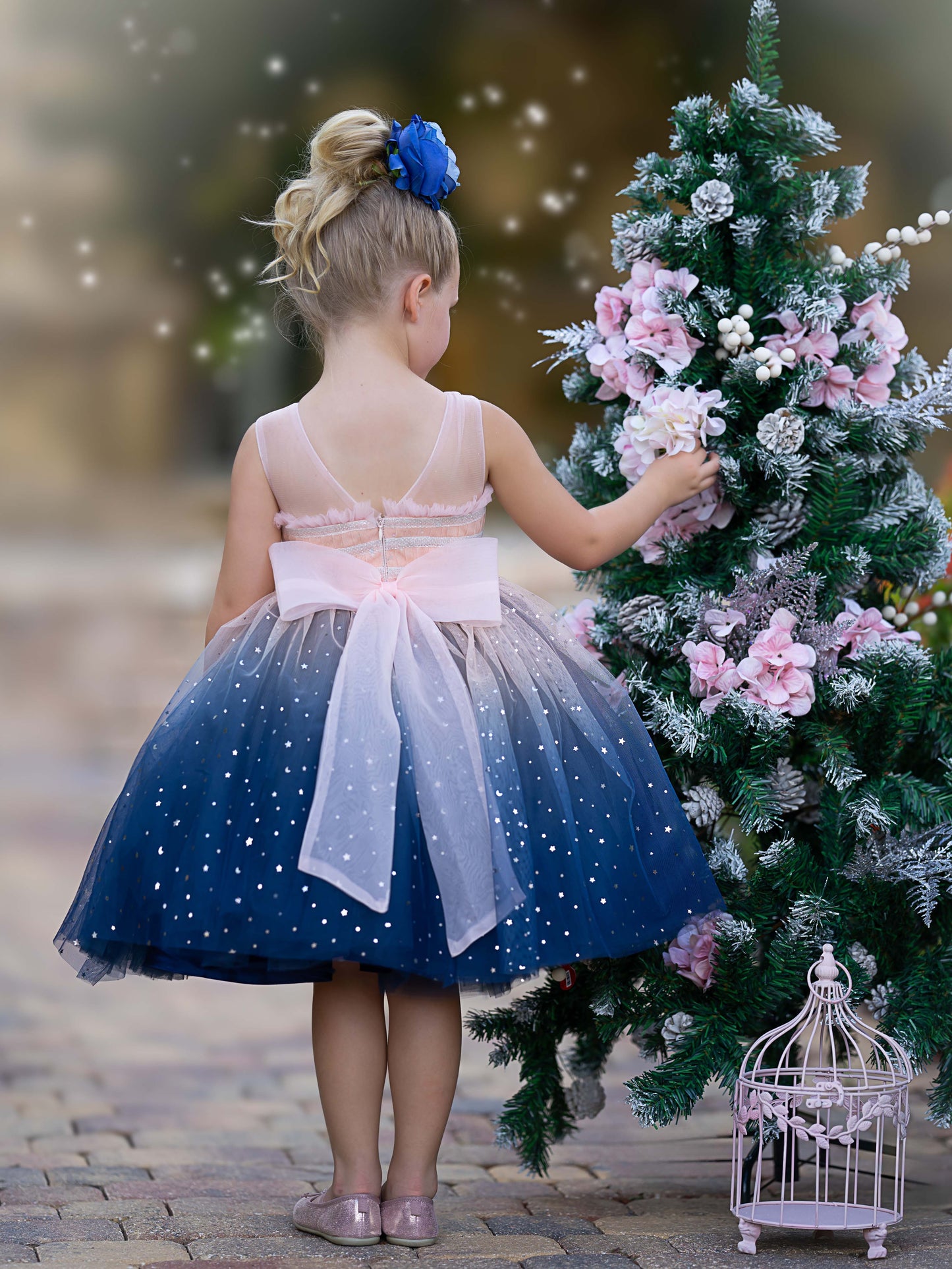 Stunning Blue Ombre Tulle Knee-length Girl Dress