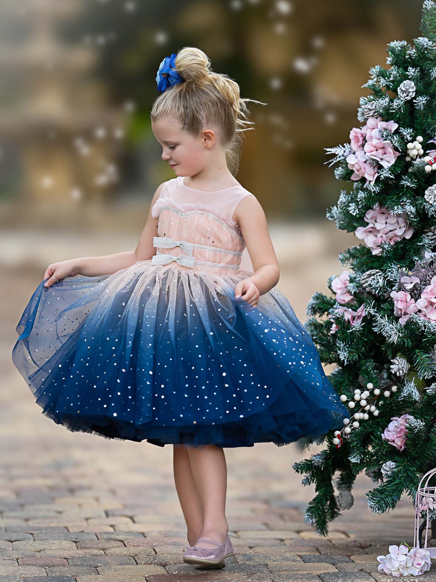 Stunning Blue Ombre Tulle Knee-length Girl Dress