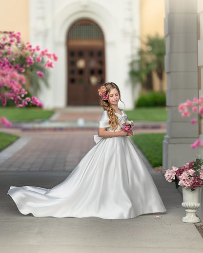 Elegant Ivory Satin Princess Ball Gown with Sweep Train and Bow for Flower Girls