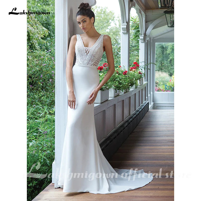 Sexy Backless Wedding Dress Crepe Fit and Flare Gown with Allover Lace Bodice Wedding Gowns Robe Femme NumberSea