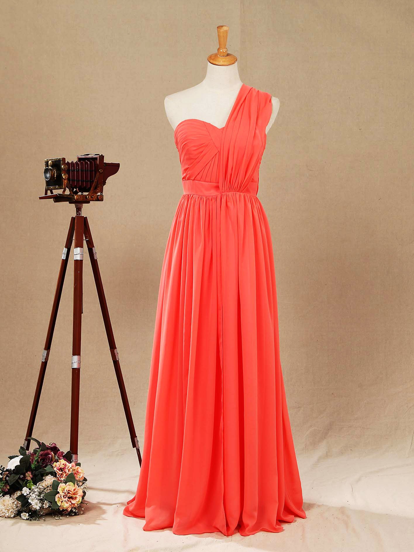 Vestido de dama de honor convertible de gasa coral, corte A, un hombro, cuello halter, sin tirantes, escote en forma de corazón 