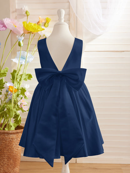 Elegant A-line Satin V-Back Bow Knee-length Flower Girl Dress