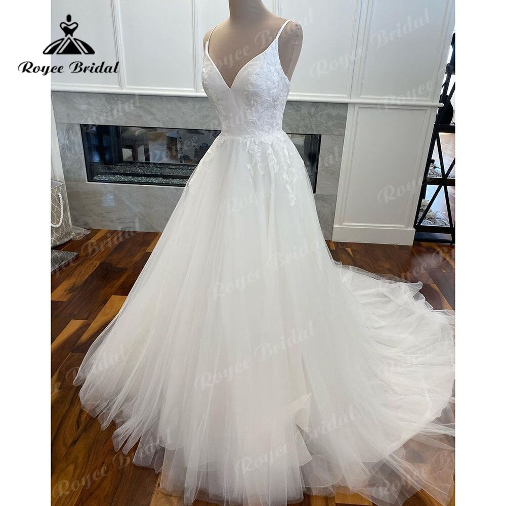 V Neck Spaghetti Straps Lace Appliques A Line Wedding Dress Satin Tulle 2025 Robe Mariee Boheme Chic Bridal Gown Bridal Elegant