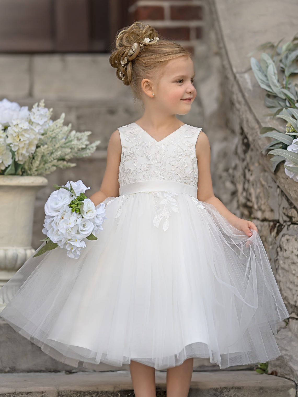 Sleeveless Lace Tulle Knee Length Flower Girl Dress