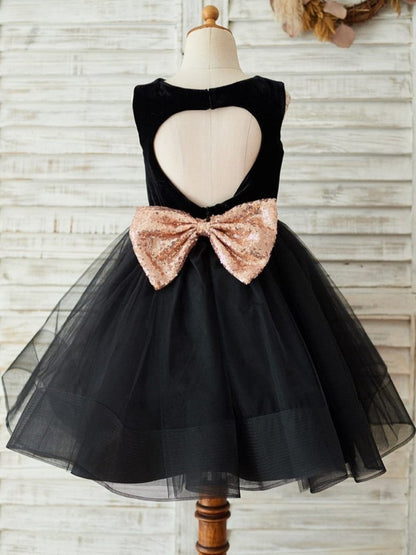 NumberSea - Black Velvet Heart - Shaped Back Sequin Bow Knee - length Dress