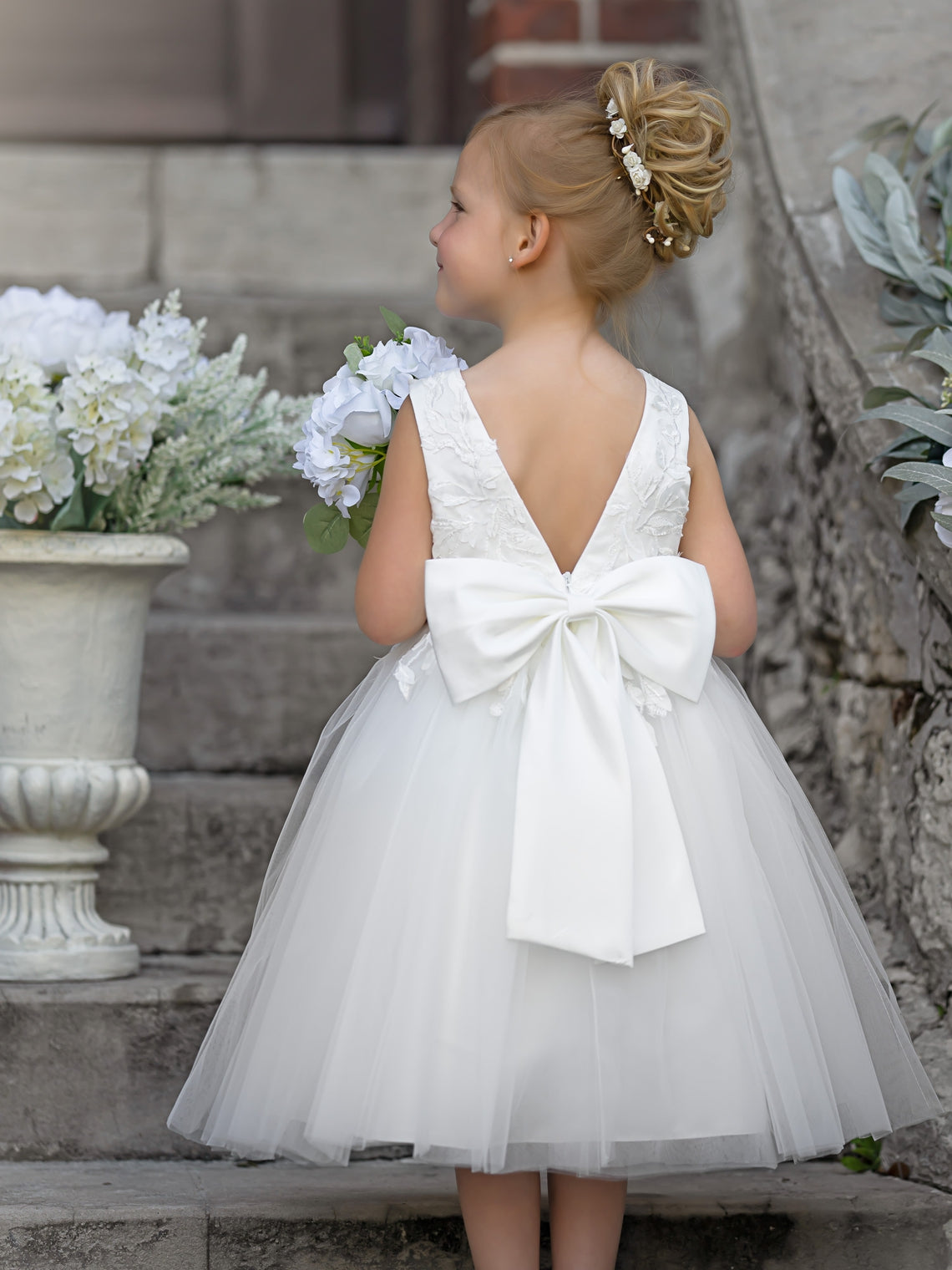 Sleeveless Lace Tulle Knee Length Flower Girl Dress