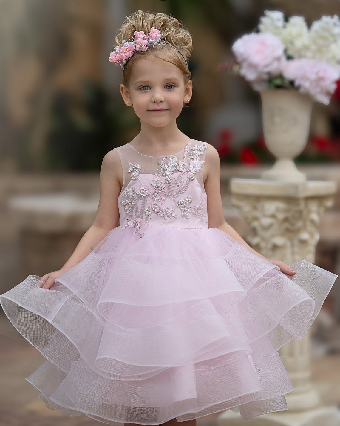 Elegant Knee-Length Pink Flower Girl Dress with Floral Appliques