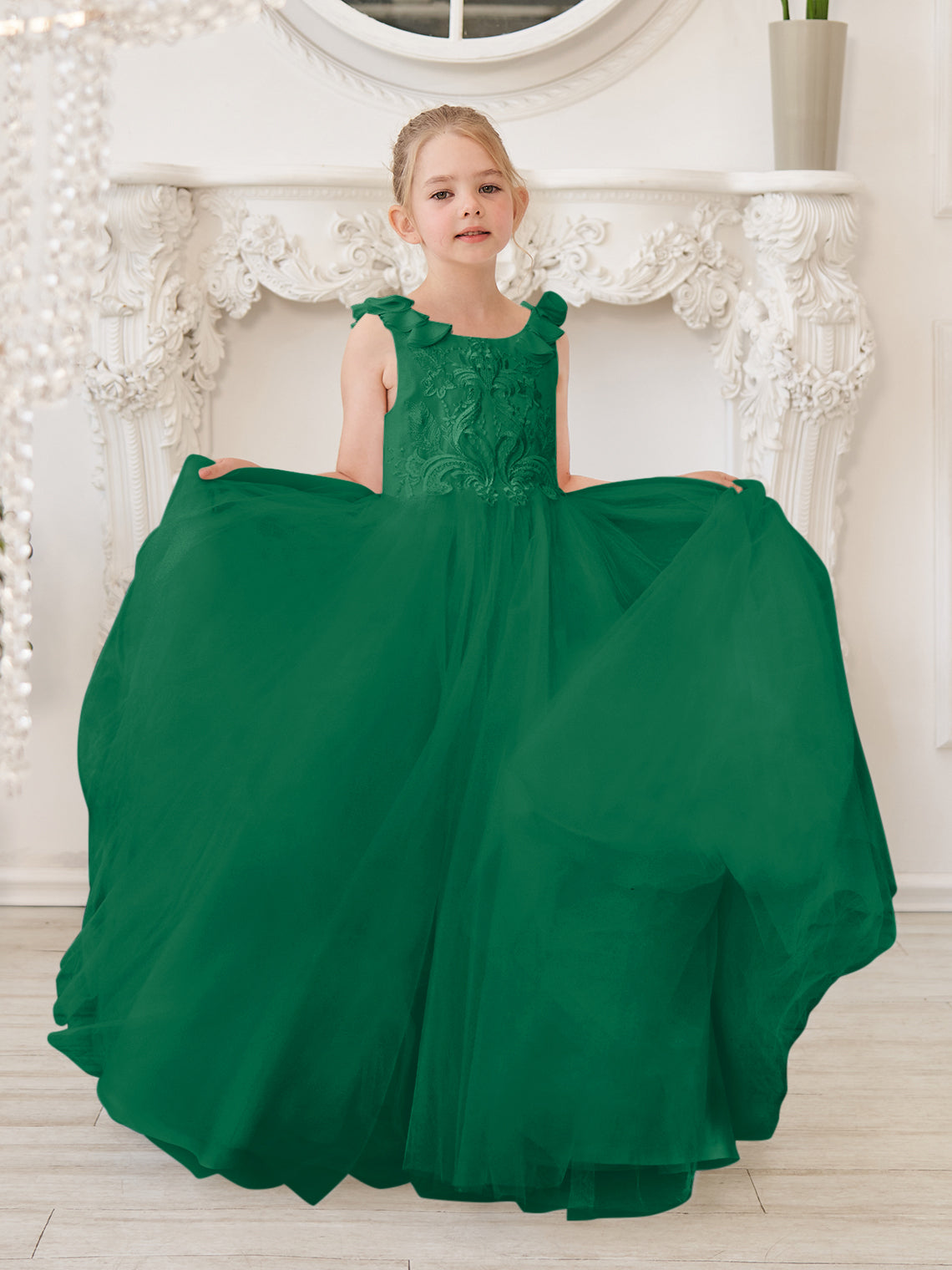 Elegant White Tulle Flower Girl Dress with Sweep Train