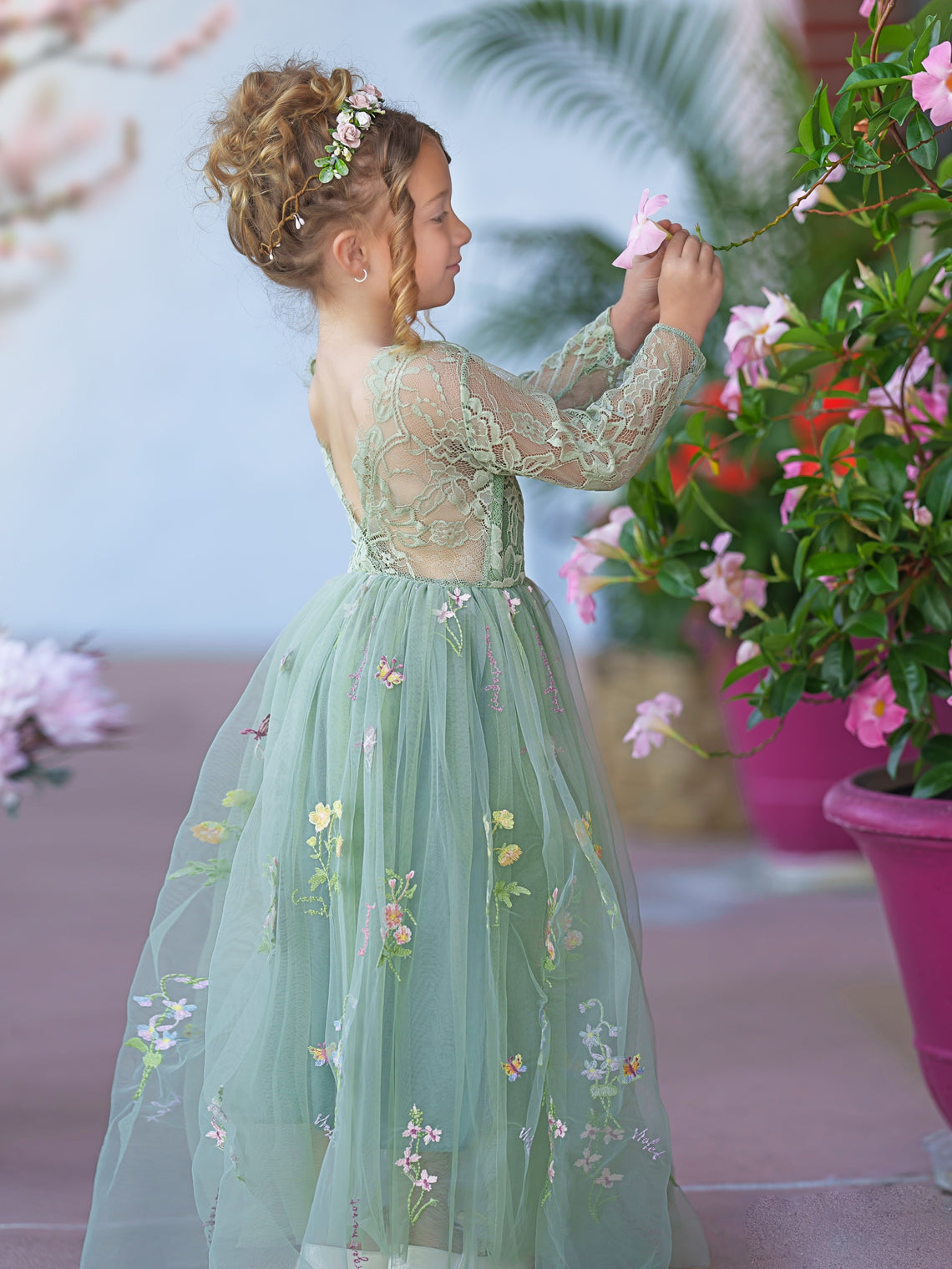 Floral Lace Embroidered Tulle A-Line Full-Length Garden Flower Girl Dress