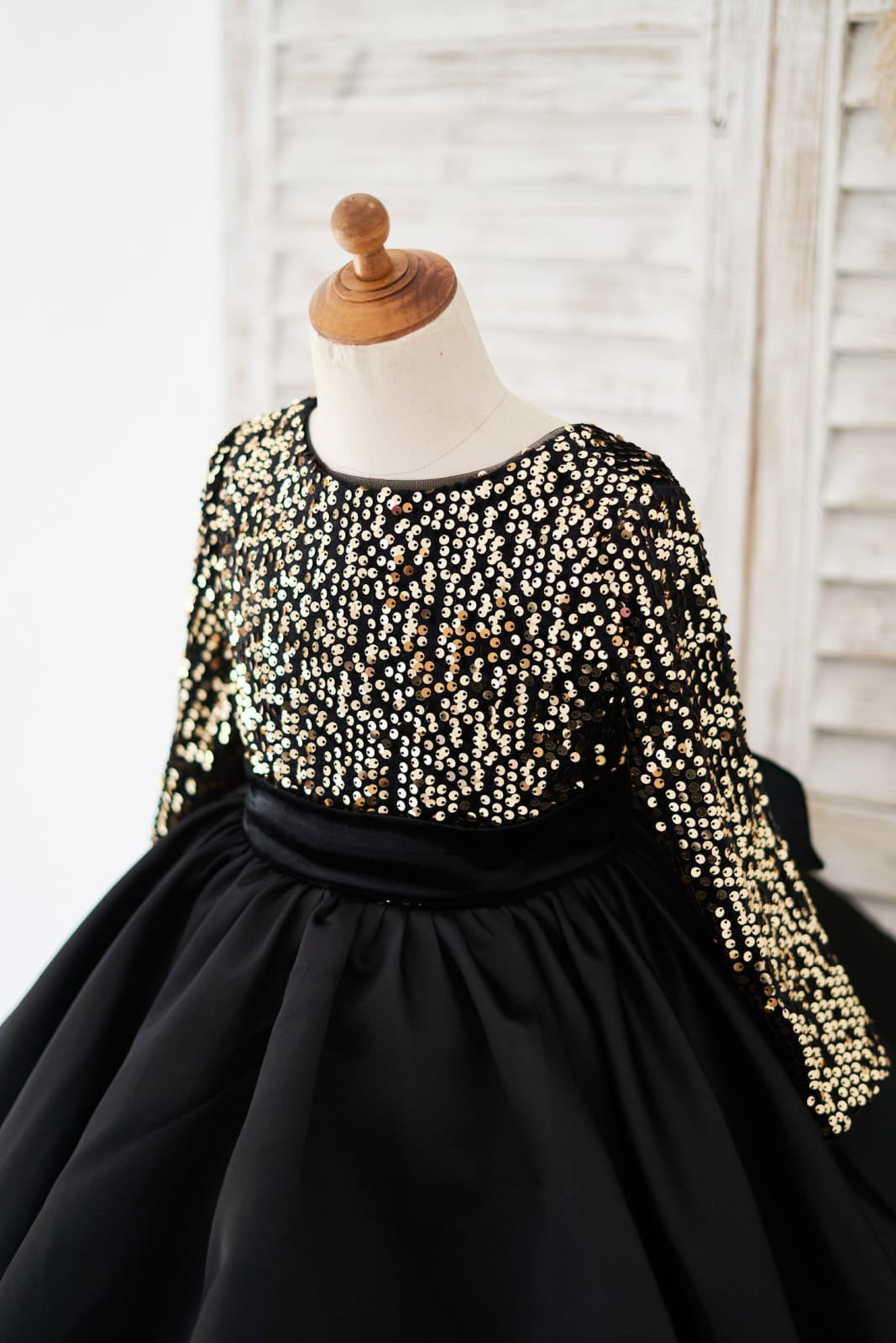 Sequins Knee-length Black Girl Party Dress