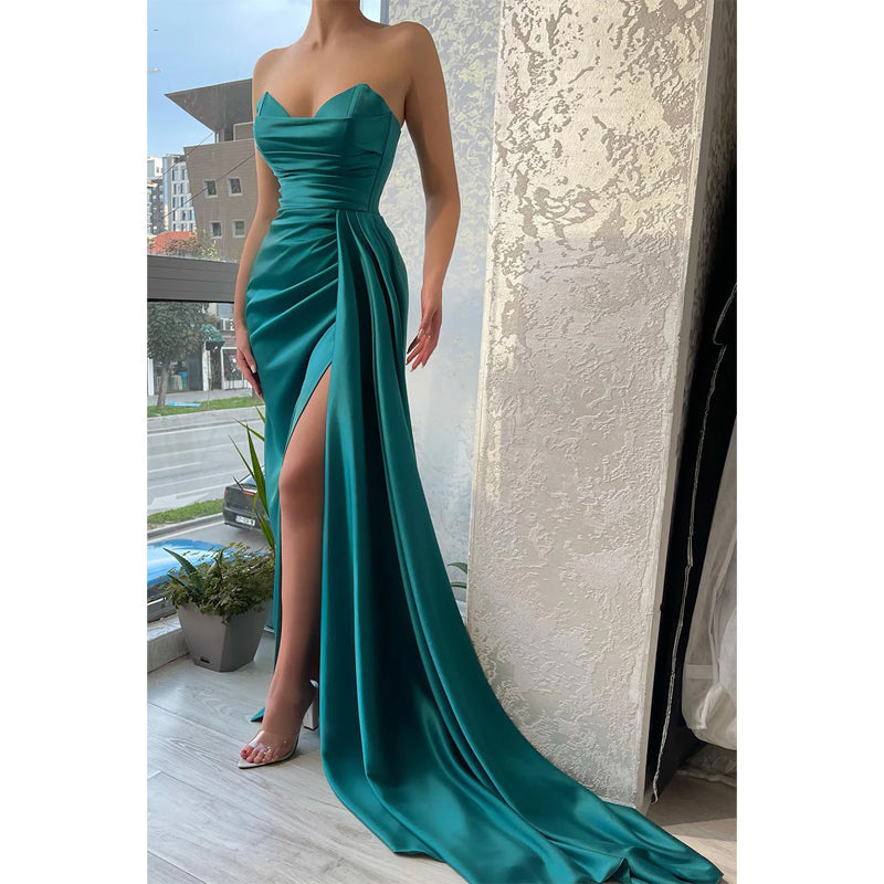 Sexy langes Ballkleid mit V-Ausschnitt, Falten und Seitenschlitz