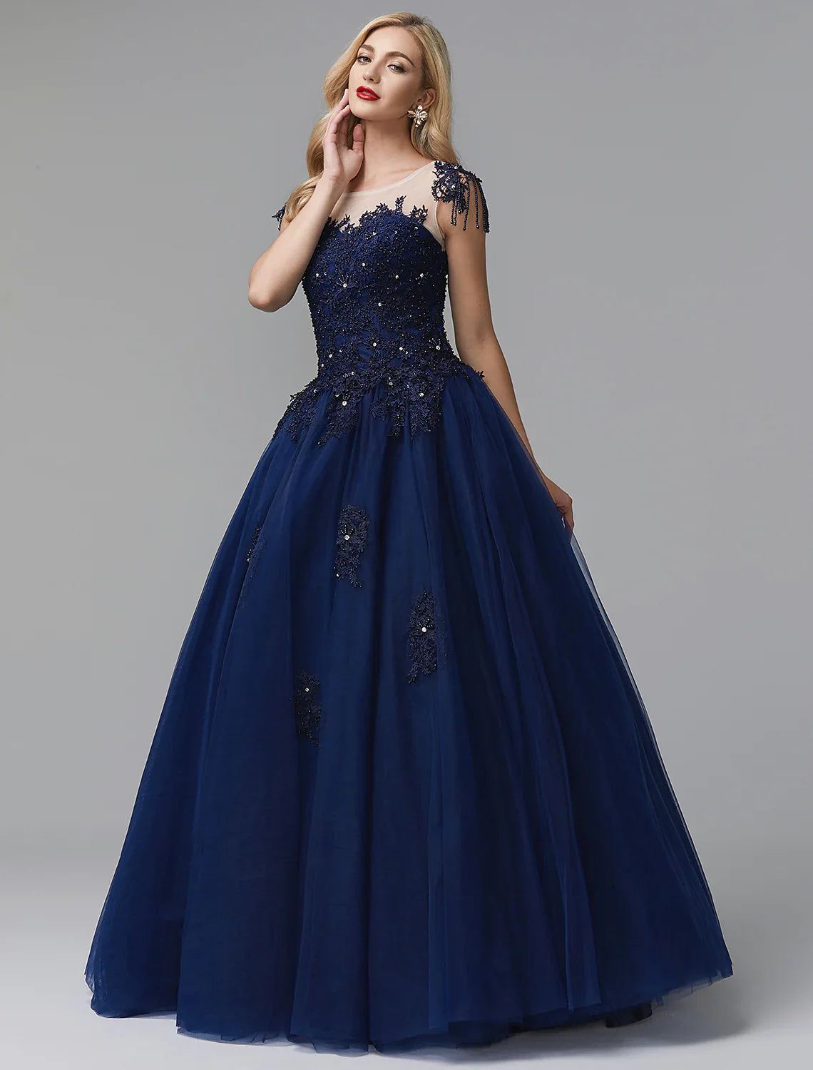 Ballkleid Ballkleider Glitzerkleid Quinceanera Kapellenschleppe Langarm Schulterfrei Satin mit Perlenapplikationen