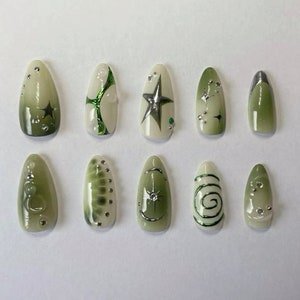 NumberSea - chrome green star nail/ custom press on nails/ hand made Press on Nails/Faux Acrylic Nails/ Gel Nails/Press on Nails