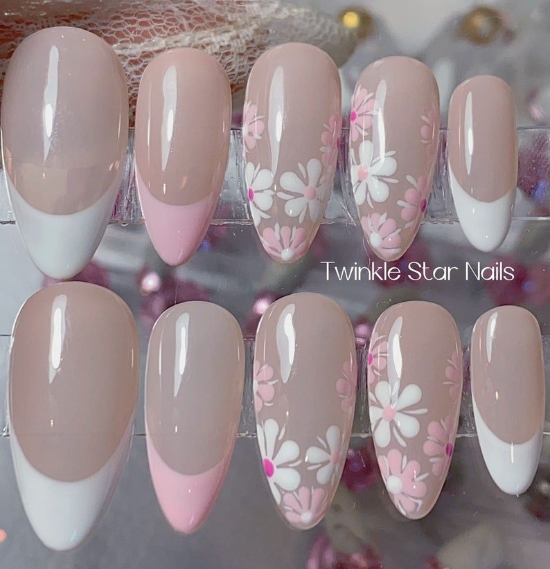 NumberSea - Pink and White Lace Flower / summer nails / high quality nails / solid nails / faux nails / unique nail design / inspo nails