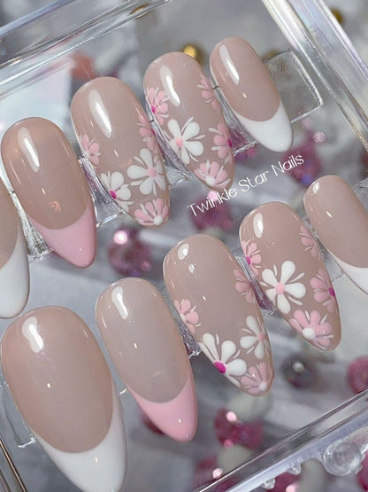 NumberSea - Pink and White Lace Flower / summer nails / high quality nails / solid nails / faux nails / unique nail design / inspo nails