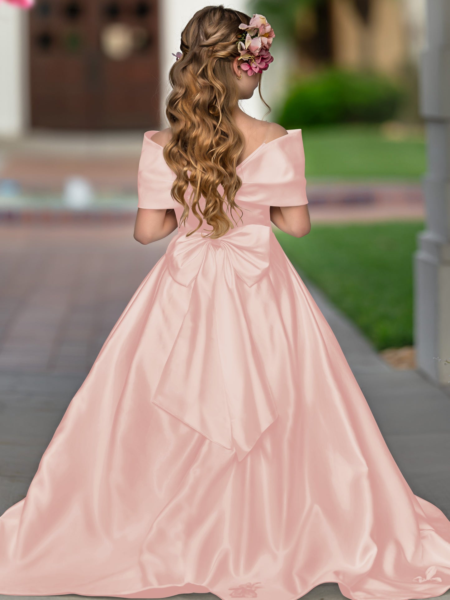 Elegant Ivory Satin Princess Ball Gown with Sweep Train and Bow for Flower Girls