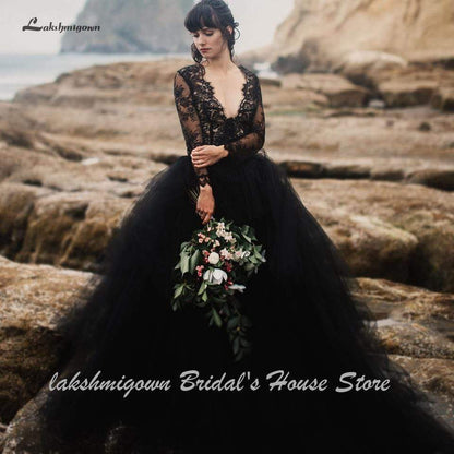 NumberSea Sexy Gothic Schwarzes Strand-Brautkleid mit langen Ärmeln