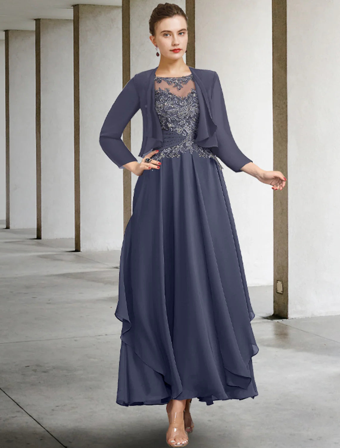 Zweiteiliges A-Linien-Kleid in Übergröße für die Brautmutter, Hochzeitsgast, eleganter Rundhalsausschnitt, knöchellang, Chiffon-Spitze, kurze Ärmel, Herbst-Wickeltuch inklusive gerüschter Applikationen