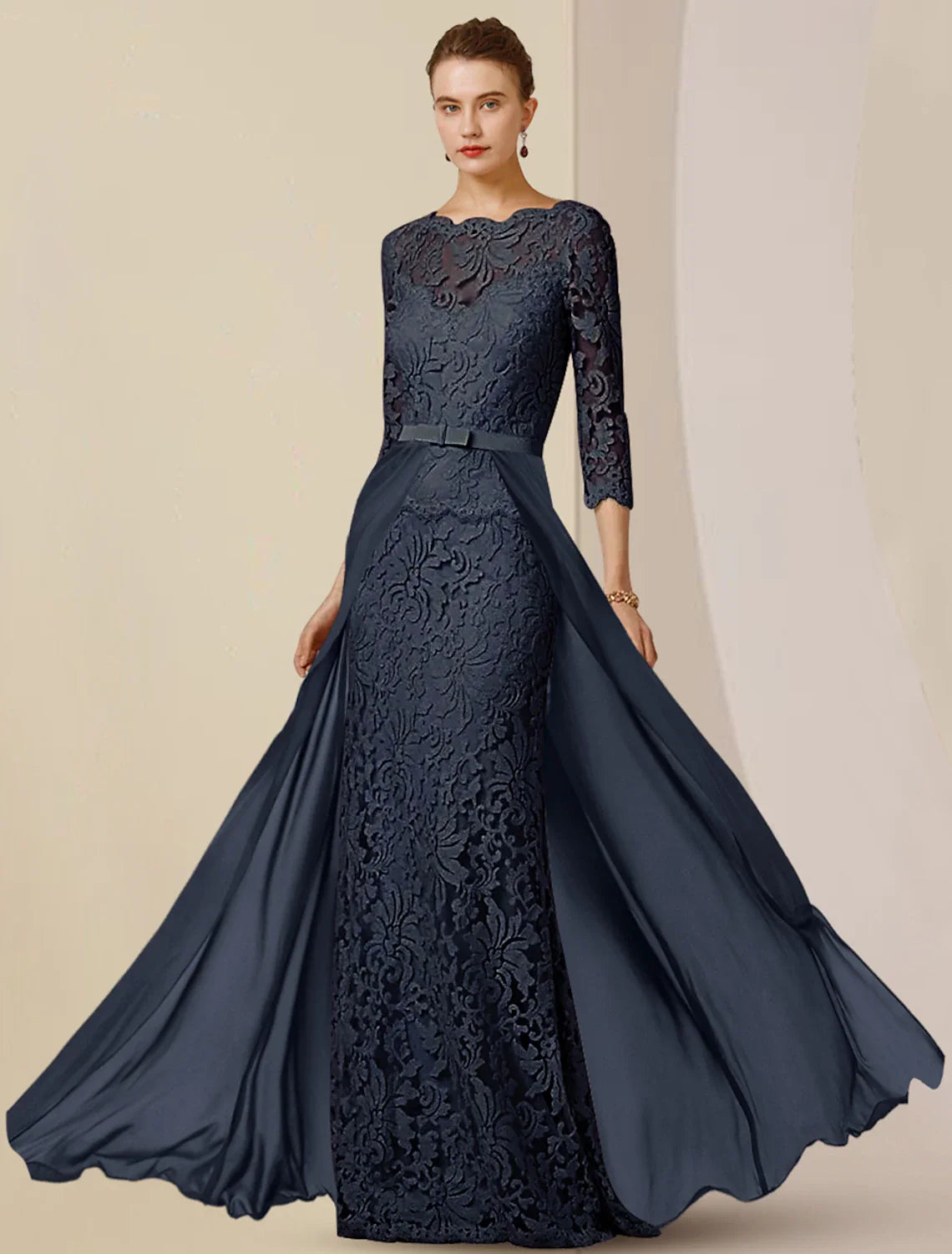 Sheath / Column Mother of the Bride Dress Formal Wedding Guest Party Elegant Scoop Neck Floor Length Chiffon Lace 3/4 Length Sleeve with Bow(s) Appliques