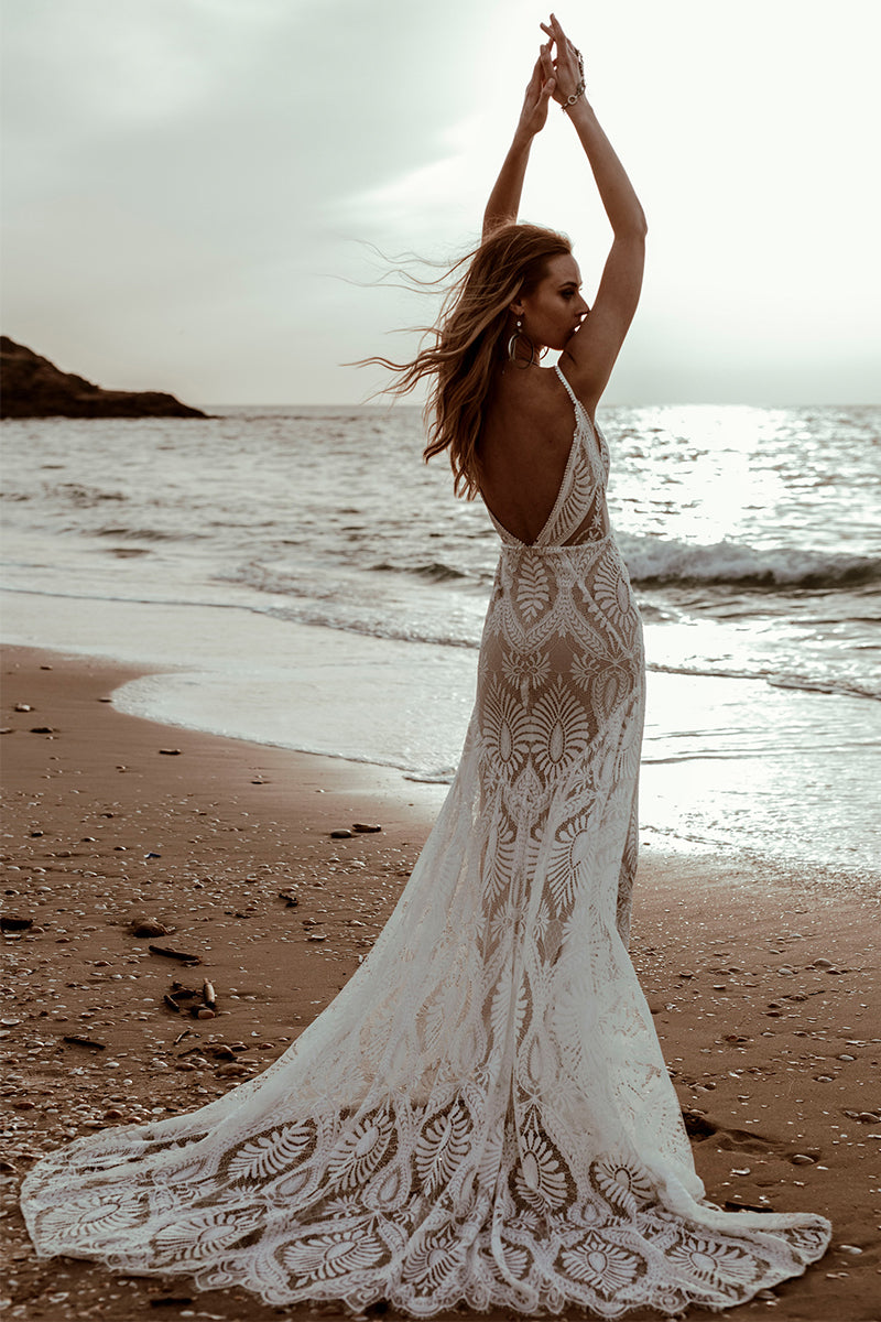 Willowby Bohemian Lace Wedding Dress | Jewelclues